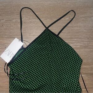 Zara criss cross neck cropped top. Runs big so can fit a S/M as well.